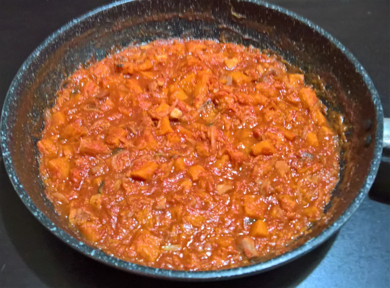 Penne rigate con zucca e pomodoro